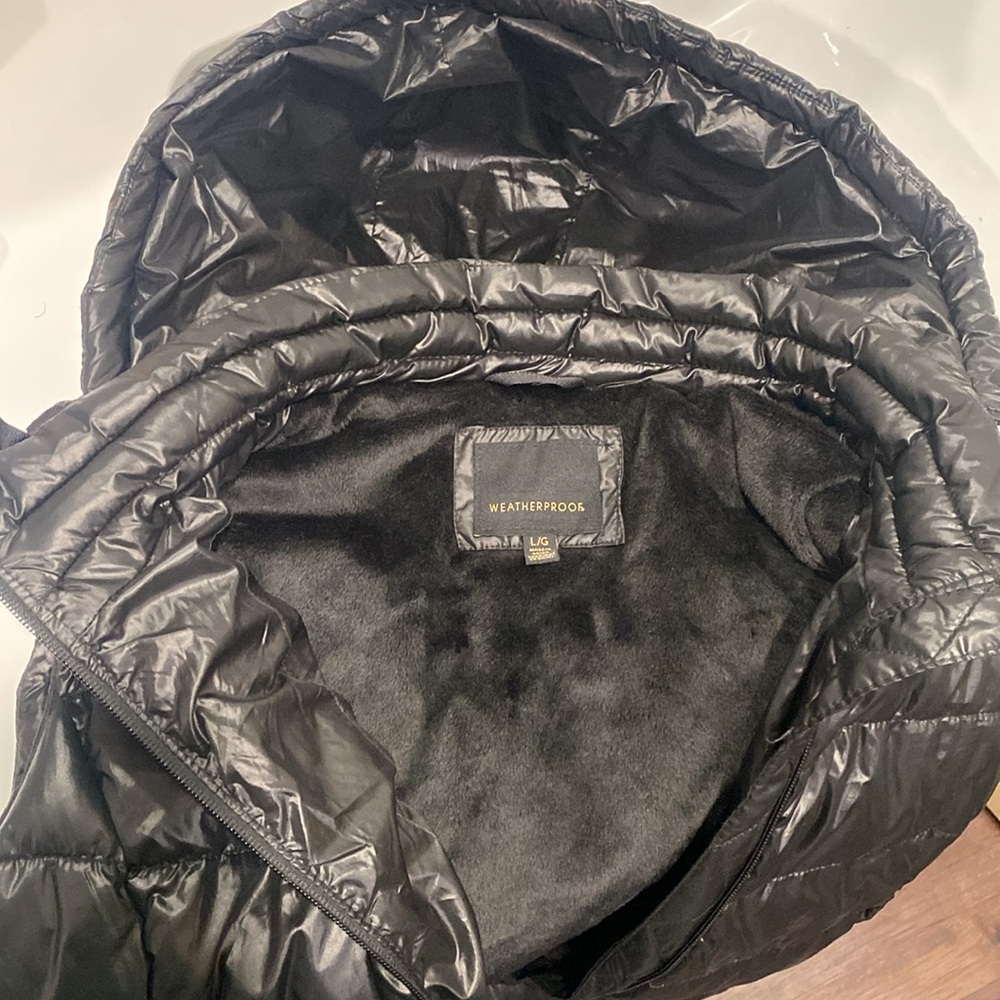 Weatherproof Packable Puffer Vest - Picture 6 of 6